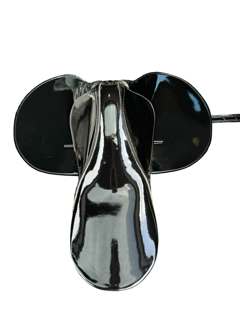 Large with pockets Race Saddle